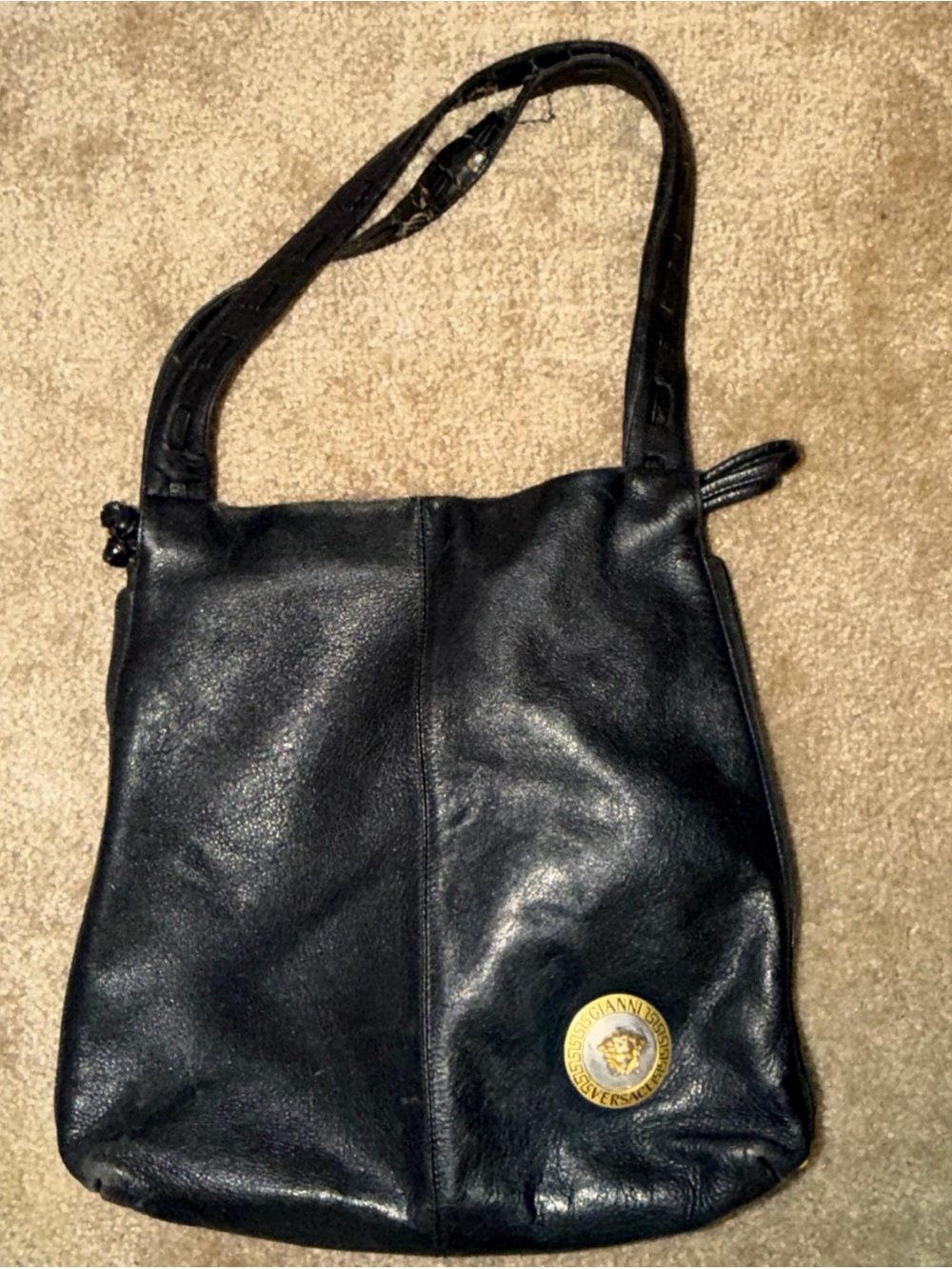 Vintage Gianni Versace Medusa black leather shoulder tote bag